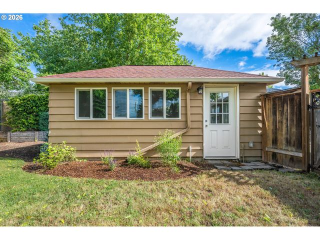 1104 Z St, Vancouver, WA 98661