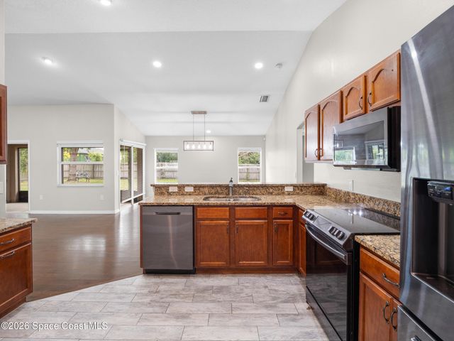 567 Consolata Avenue NW, Palm Bay, FL 32907