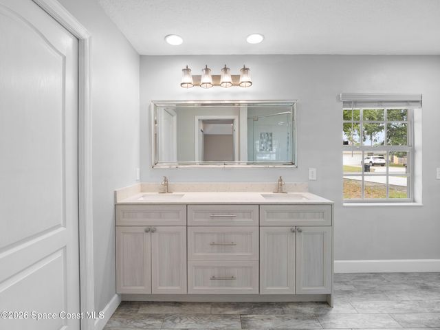 567 Consolata Avenue NW, Palm Bay, FL 32907