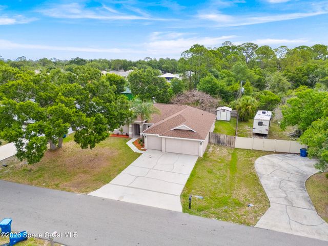 567 Consolata Avenue NW, Palm Bay, FL 32907