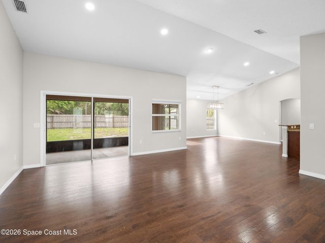567 Consolata Avenue NW, Palm Bay, FL 32907