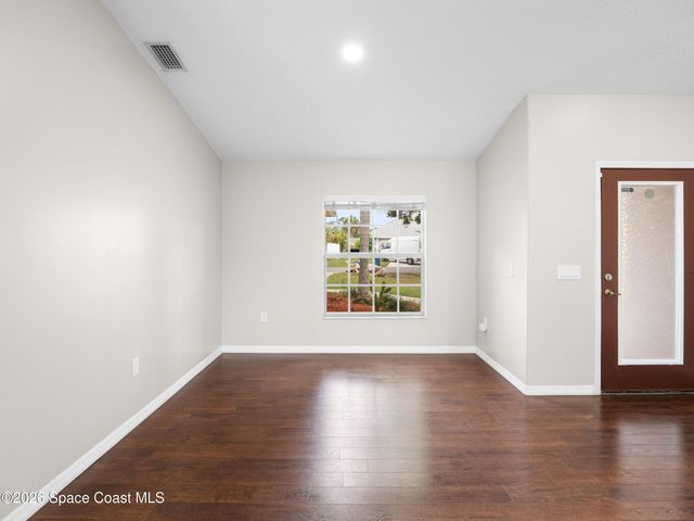 567 Consolata Avenue NW, Palm Bay, FL 32907