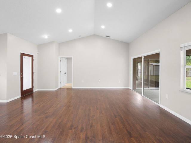567 Consolata Avenue NW, Palm Bay, FL 32907