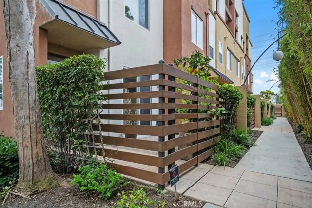 1608 W Artesia Square, Gardena, CA 90248