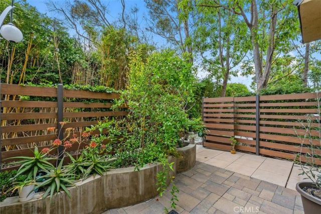 1608 W Artesia Square, Gardena, CA 90248