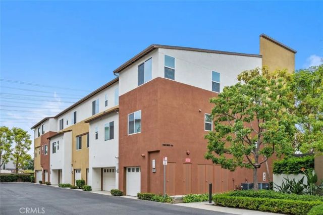 1608 W Artesia Square, Gardena, CA 90248