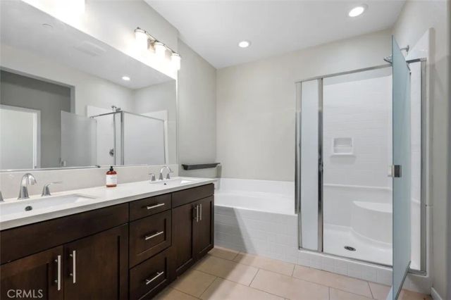 1608 W Artesia Square, Gardena, CA 90248