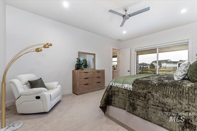 207 S Eagles Roost Way, Eagle, ID 83616