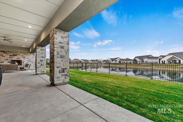 207 S Eagles Roost Way, Eagle, ID 83616