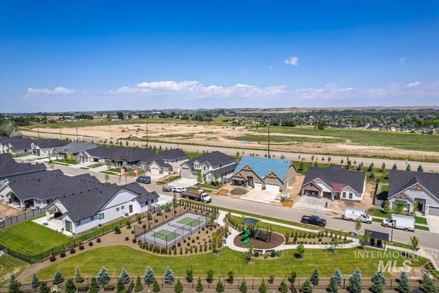 207 S Eagles Roost Way, Eagle, ID 83616