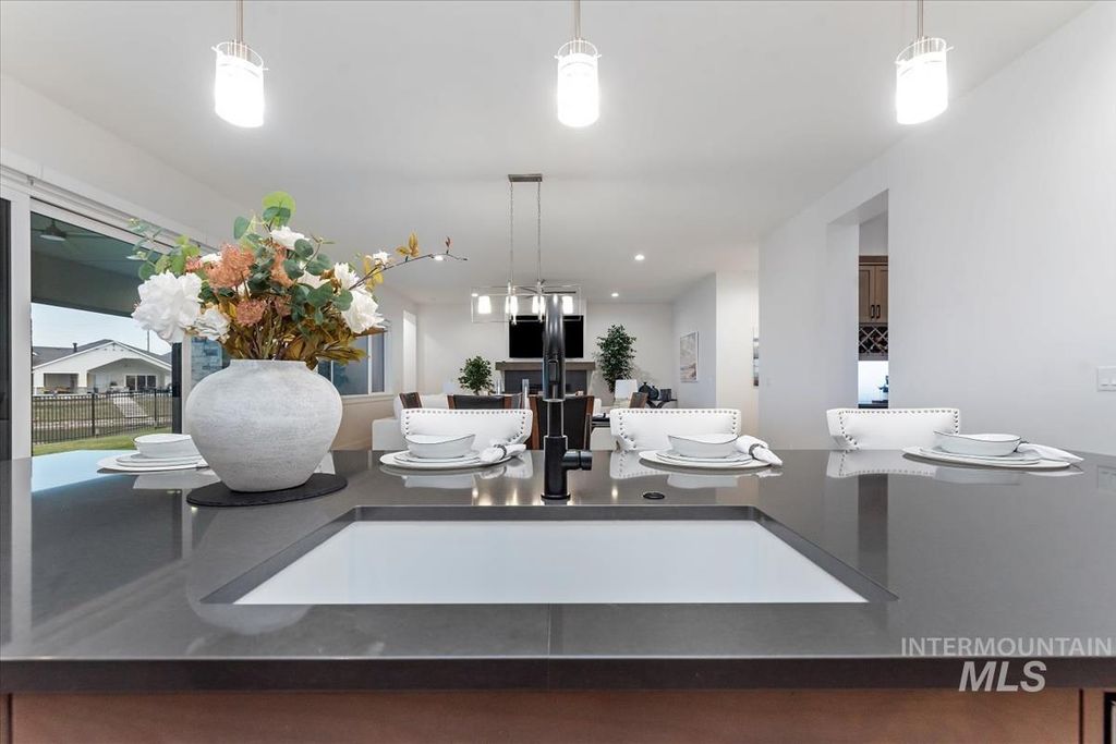 207 S Eagles Roost Way, Eagle, ID 83616 photo 16