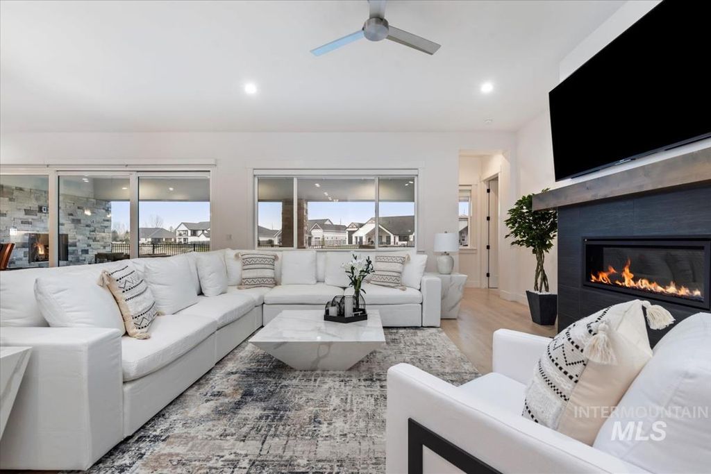 207 S Eagles Roost Way, Eagle, ID 83616 photo 7