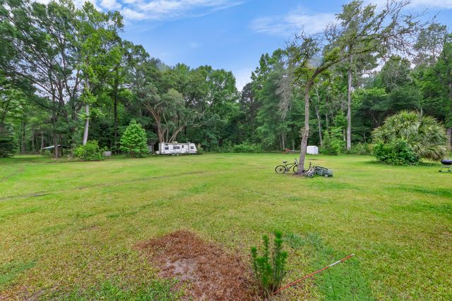 7855 Mary Seabrook Road, Edisto Island, SC 29438