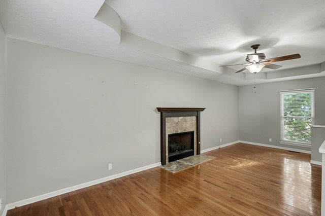 302 Allers Dr, White House, TN 37188