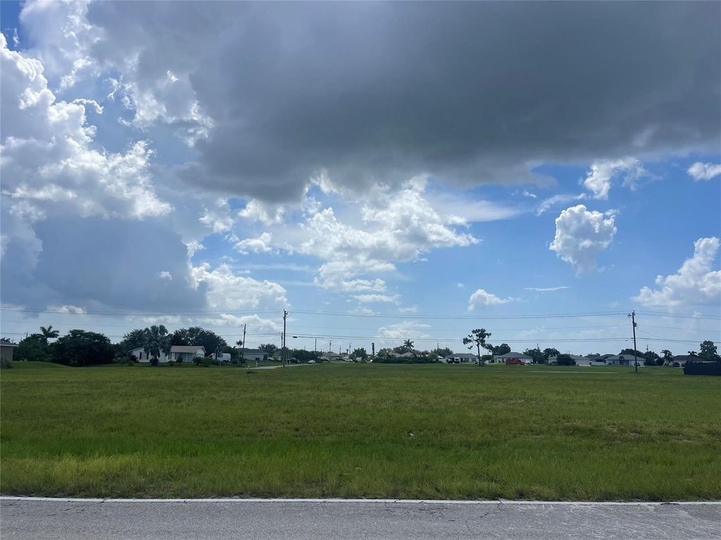 2616 Santa Barbara Boulevard, Cape Coral, FL 33993