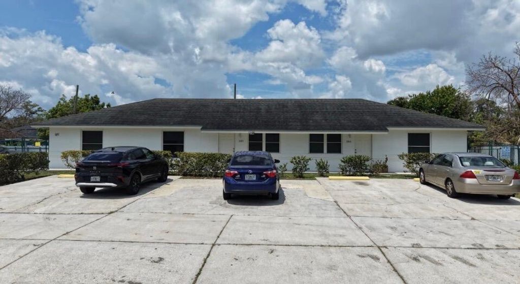 131 Avocado Avenue, Royal Palm Estates, West Palm Beach, FL 33413