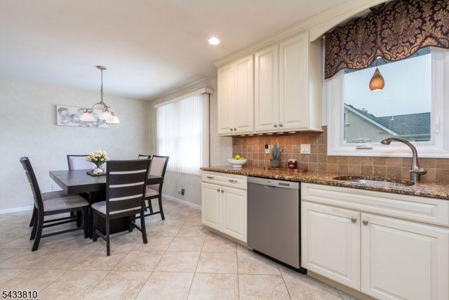 414 N Greasheimer St, Manville Boro, NJ 08835