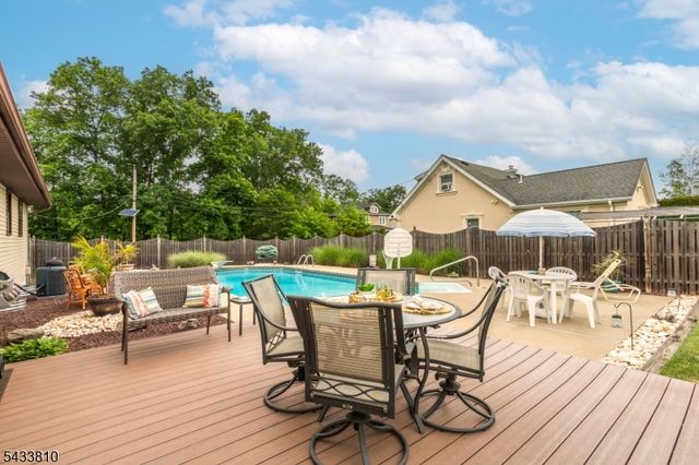 414 N Greasheimer St, Manville Boro, NJ 08835
