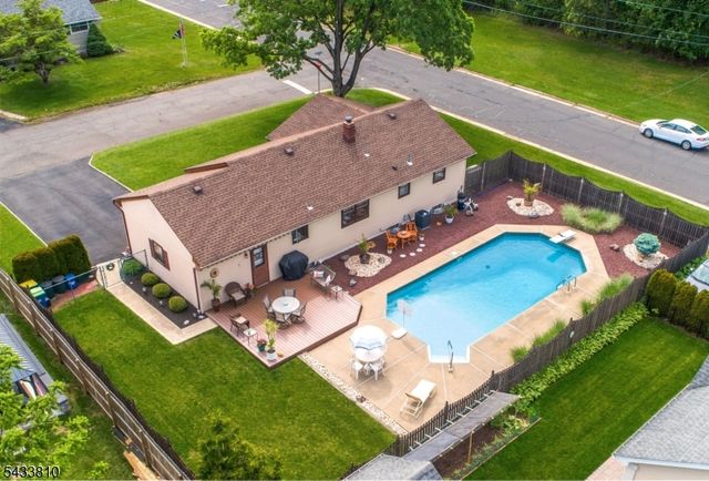 414 N Greasheimer St, Manville Boro, NJ 08835