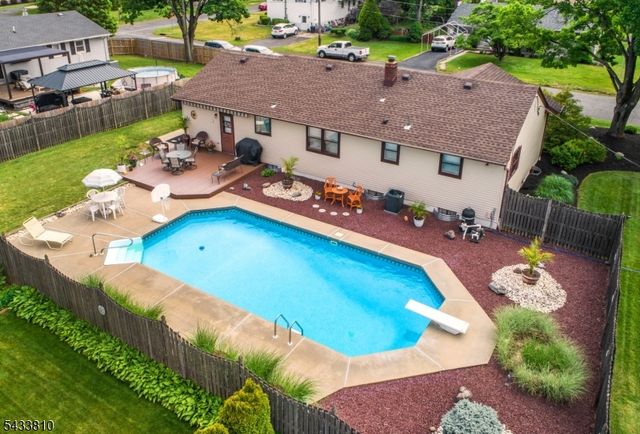 414 N Greasheimer St, Manville Boro, NJ 08835