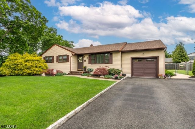 414 N Greasheimer St, Manville Boro, NJ 08835