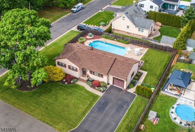 414 N Greasheimer St, Manville Boro, NJ 08835