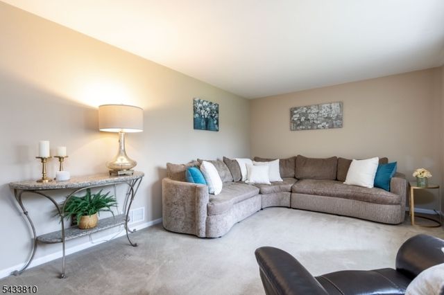 414 N Greasheimer St, Manville Boro, NJ 08835