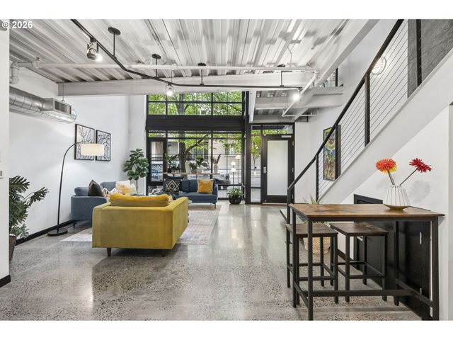 1030 Nw 12TH Ave TH2, Portland, OR 97209