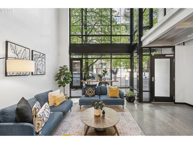 1030 Nw 12TH Ave TH2, Portland, OR 97209