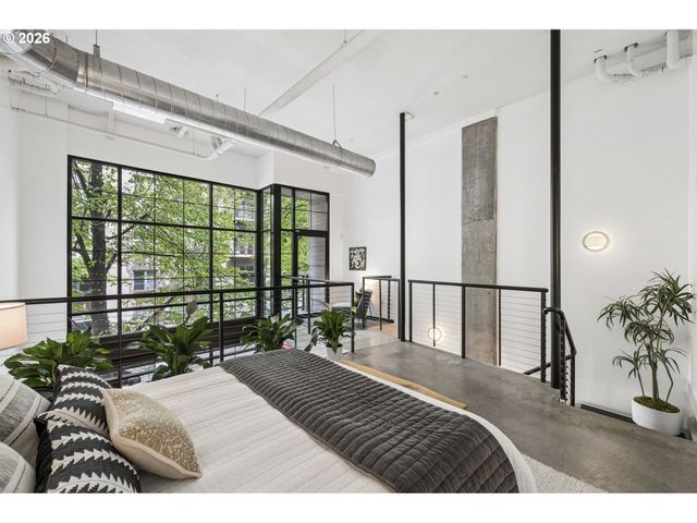 1030 Nw 12TH Ave TH2, Portland, OR 97209