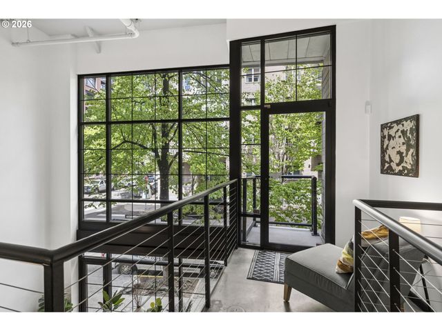 1030 Nw 12TH Ave TH2, Portland, OR 97209