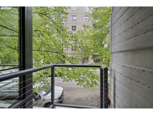 1030 Nw 12TH Ave TH2, Portland, OR 97209