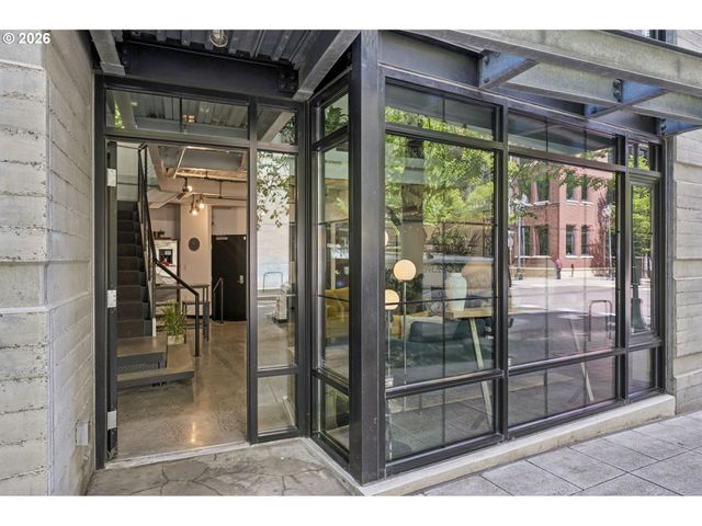 1030 Nw 12TH Ave TH2, Portland, OR 97209