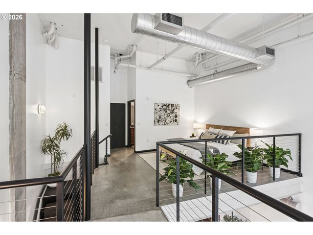 1030 Nw 12TH Ave TH2, Portland, OR 97209