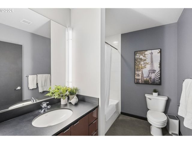 1030 Nw 12TH Ave TH2, Portland, OR 97209