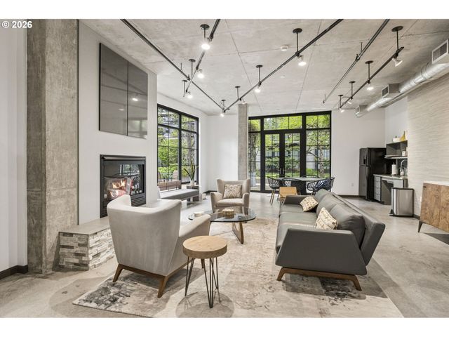 1030 Nw 12TH Ave TH2, Portland, OR 97209