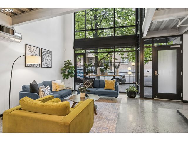 1030 Nw 12TH Ave TH2, Portland, OR 97209