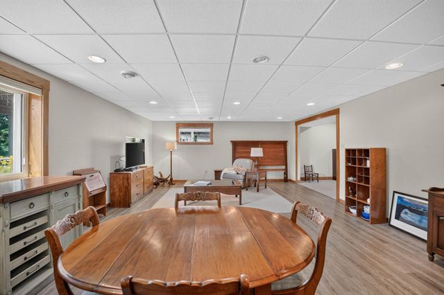 4208 Harvest Lane, Cedar Falls, IA 50613