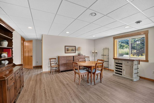 4208 Harvest Lane, Cedar Falls, IA 50613