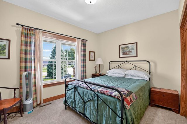 4208 Harvest Lane, Cedar Falls, IA 50613