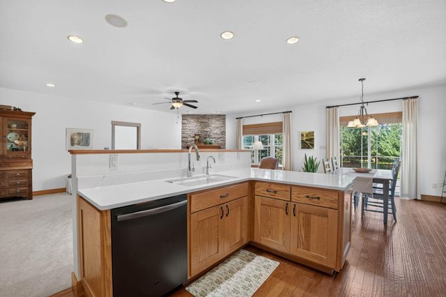 4208 Harvest Lane, Cedar Falls, IA 50613
