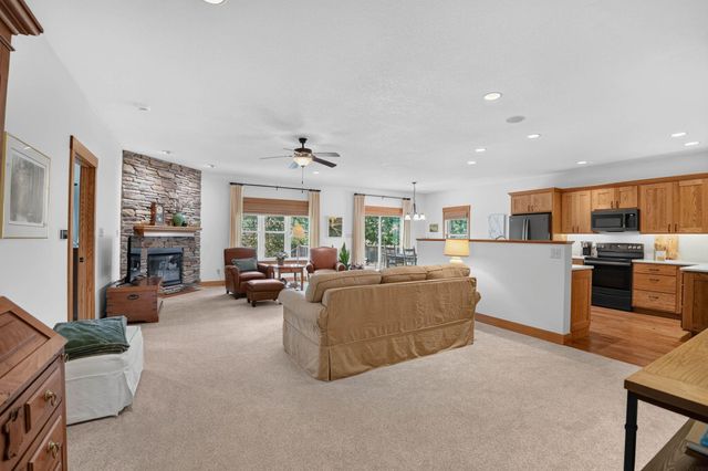4208 Harvest Lane, Cedar Falls, IA 50613