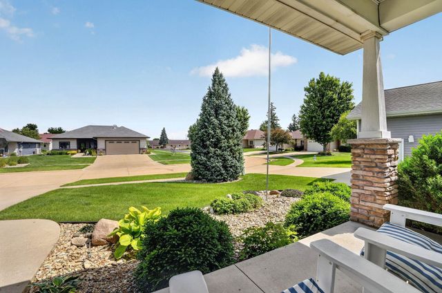 4208 Harvest Lane, Cedar Falls, IA 50613
