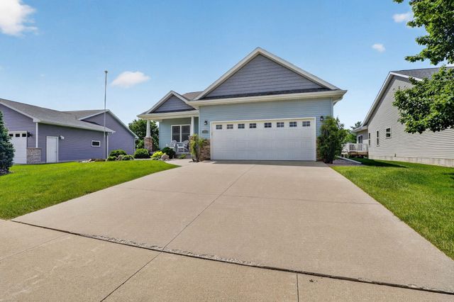 4208 Harvest Lane, Cedar Falls, IA 50613