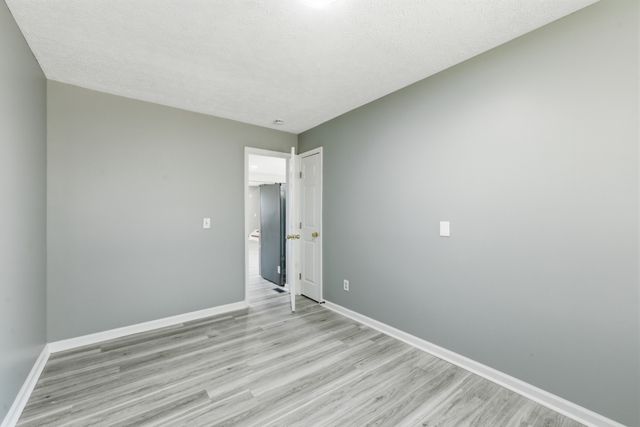 2039 Sterling St, Murfreesboro, TN 37127