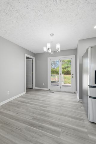2039 Sterling St, Murfreesboro, TN 37127
