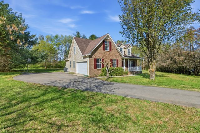 2039 Sterling St, Murfreesboro, TN 37127