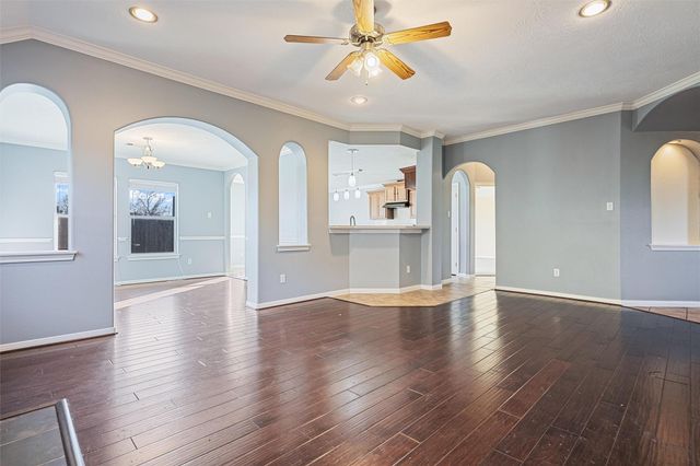 2813 32nd Avenue N, Texas City, TX 77590