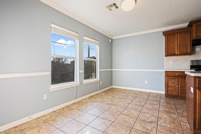 2813 32nd Avenue N, Texas City, TX 77590