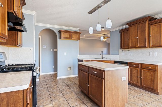 2813 32nd Avenue N, Texas City, TX 77590